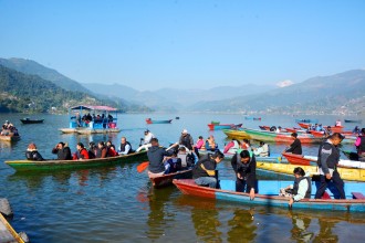 फेवातालमा पर्यटकको घुइँचो 